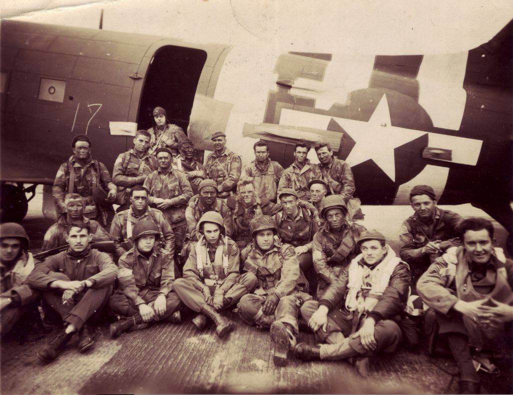 American Pathfinder troops at RAF North Witham before secret eve of D-Day mission